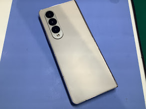 GalaxyZFold4のバッテリー交換ならデータをそのまま・最短即日修理のスマホ修理工房ラザウォーク甲斐双葉店へ